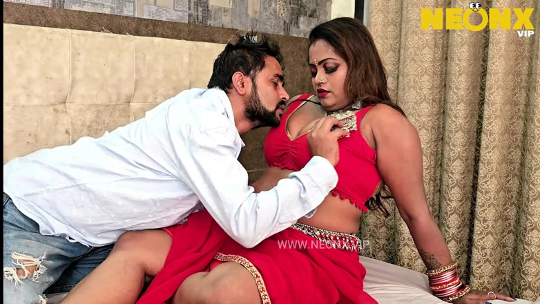 NeonxOTT: Mote dudh Wali Desi Bhabhi sesso bollente