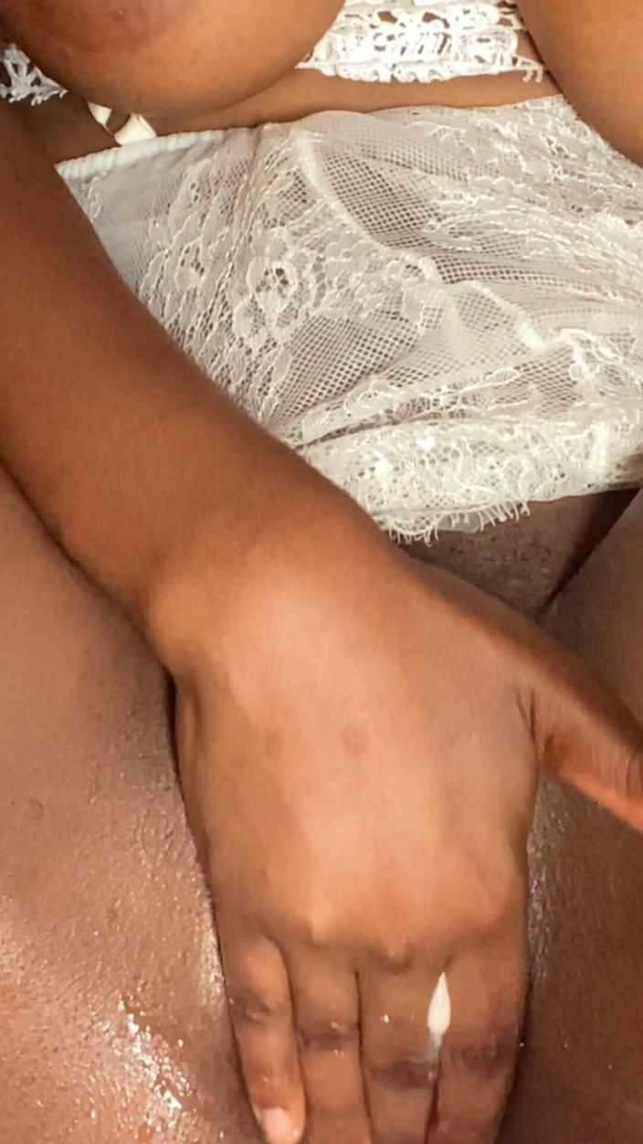 Slipperyblackgirl: Toate hail pizda cremoasă care m-a făcut să vreau mai...