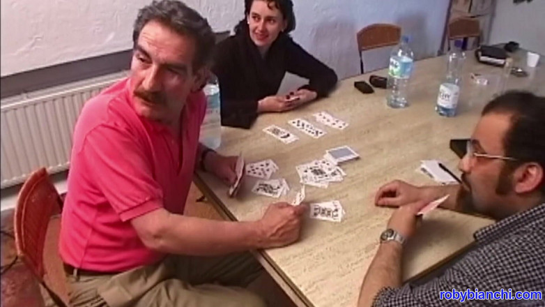 All you need to fuck: Francesca Petitjean hai lần thâm nhập thuốc lắc