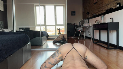 davidedpxxx: Sissy ingabbiato con calzini neri e tuta balla, si spoglia,...