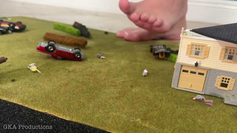 Ginary's Kinky Productions: Giantess Step-mom Discovers Tiny Party - Nikki Brooks Crush &amp; Dom POV