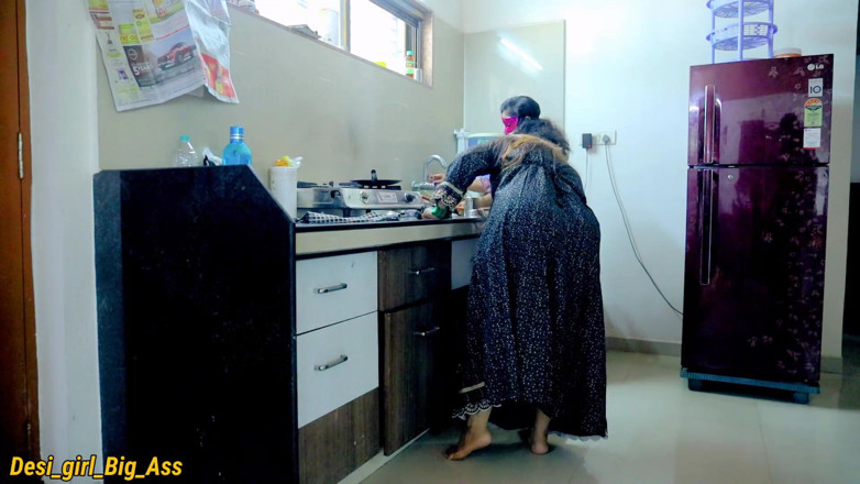 Nadiya: किचन में हॉट फोर्सम सेक्स