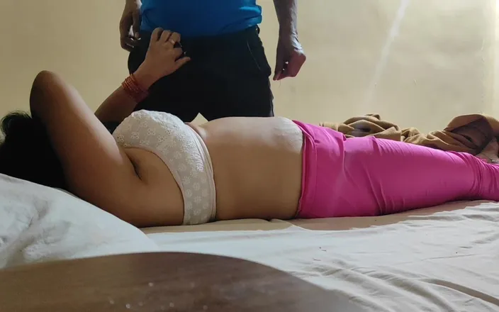 Hemant sarita: Girlfriend Fucked in Oyo Hotel Room with Boyfriend Tremendous Fuck.