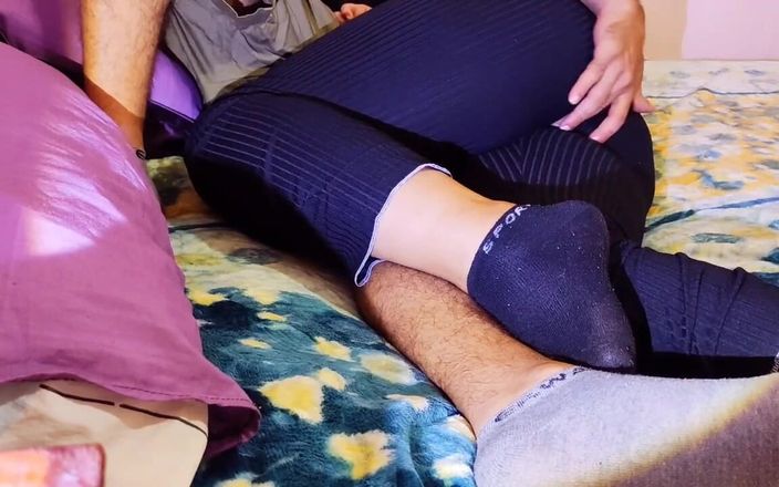 Raniasexy: Man laat zijn vrouw een enorme pik zuigen aan een...