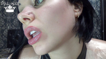 Goddess Misha Goldy: Bibir merah jambu seksi