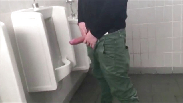 The straight fucks a man's ass for the first time