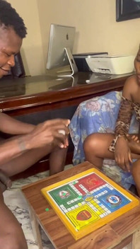 Van ludo spelen tot tin oude stiefmoeder neuken