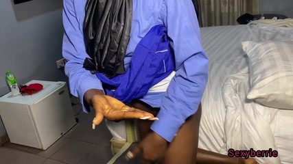 Sexy Berrie: Mahasiswa dan dosen ngentot habis-habisan