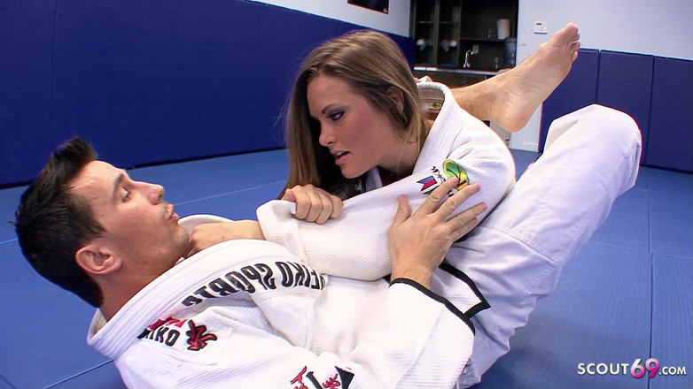 Full porn collection: Milf megan wird vom lehrer nach der ausbildung bei Karate...