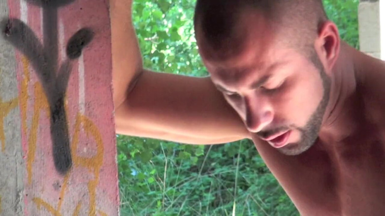BAD BOYS FUCKERS FROM FRANCE: Msucel boy fucked by Delta Kobra outdoor