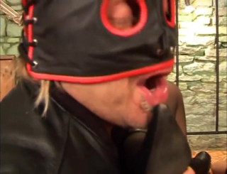 Fetish Desire: Cagna perversa in cerca di sesso fetish
