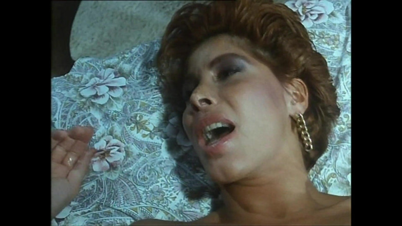 Vintage megastore: Orgia vintage con Moana Pozzi e Milly D'abbraccio scopata e...