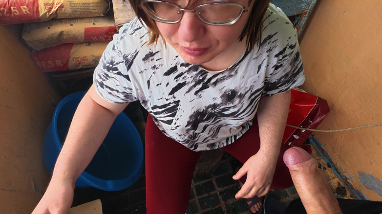 SchoolPrincess: A Smoking Village Whore Gave Me a Blowjob