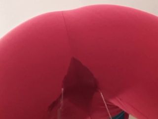 Froilein P: Red Leggings Wetting When Squatting Over You
