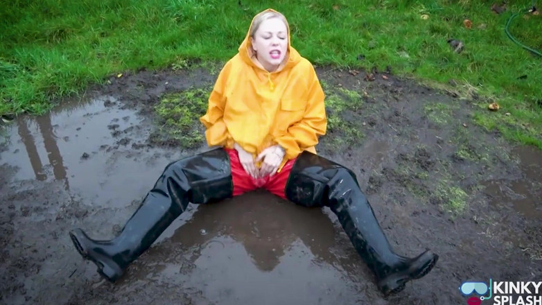 UKCuteGirl Lucy Lauren: Slippery Pvc Garden Wank Hose, Mud &amp; Shiny Rubber Waders