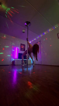 Baştan çıkarıcı striptiz akışı
