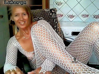 Lukerya: Lukerya in una rete bianca 2