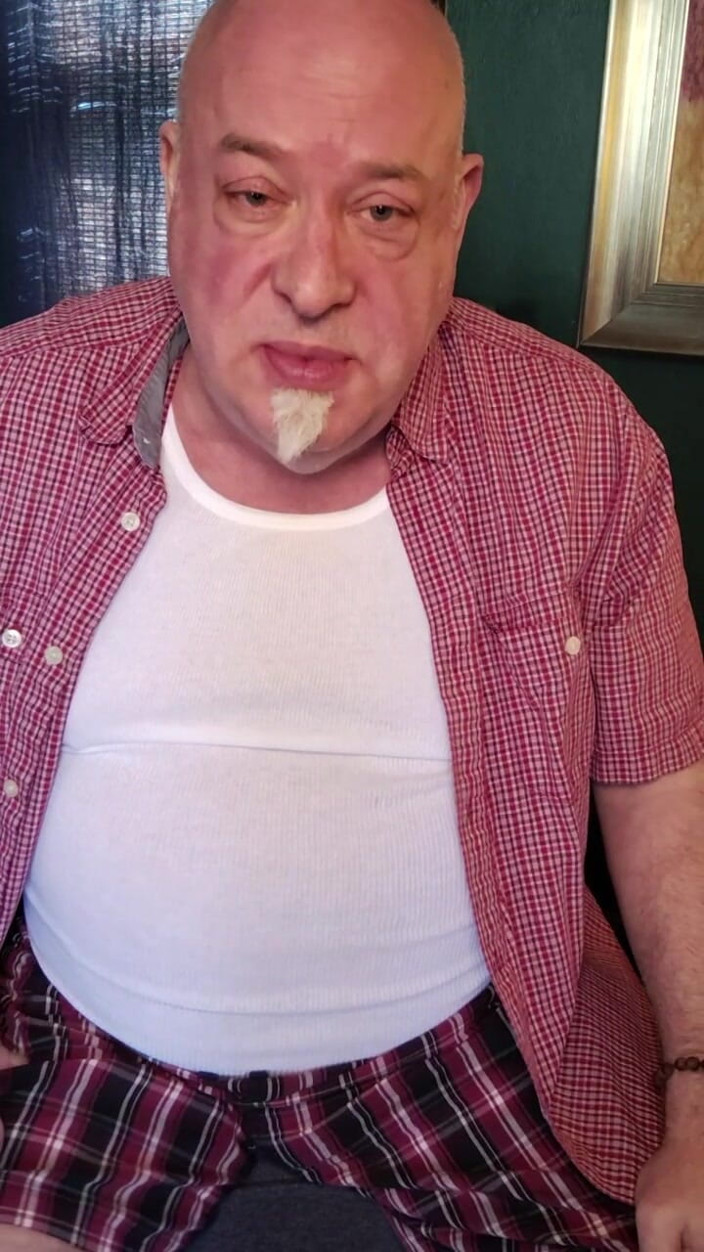 beardaddychub: Stepdad Shows Stepson How He Likes It!