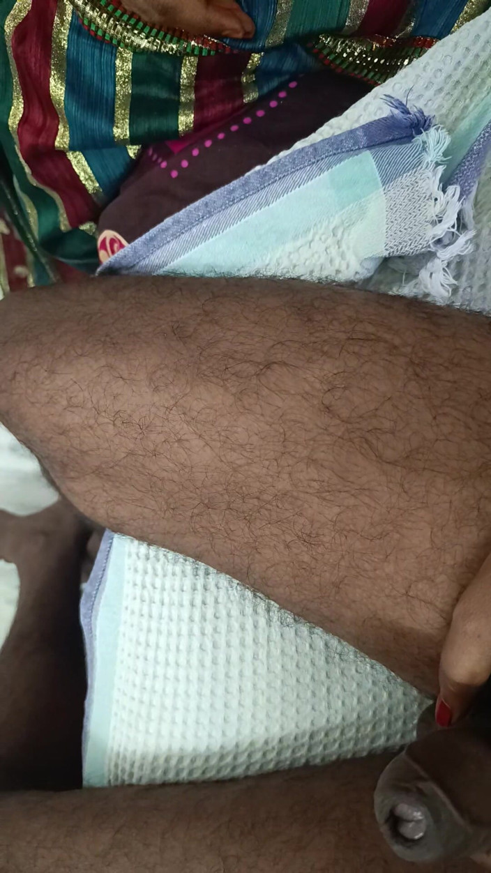 Desigirlsiri: Telugu sesli bir hemşire ve tesisatçı arasında şans karşılaşması