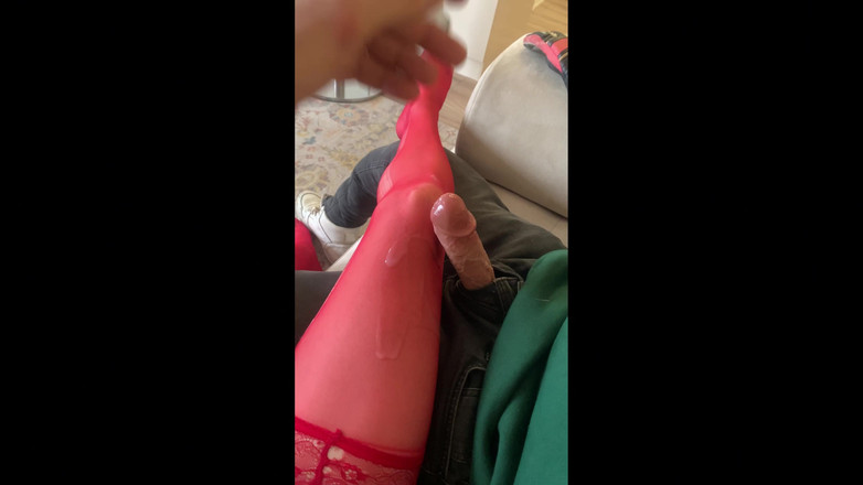 cd_aysemmm: मैंने अपने सौतेले बेटे के साथ पोर्न देखा (मैंने उसे कभी नहीं छुआ)