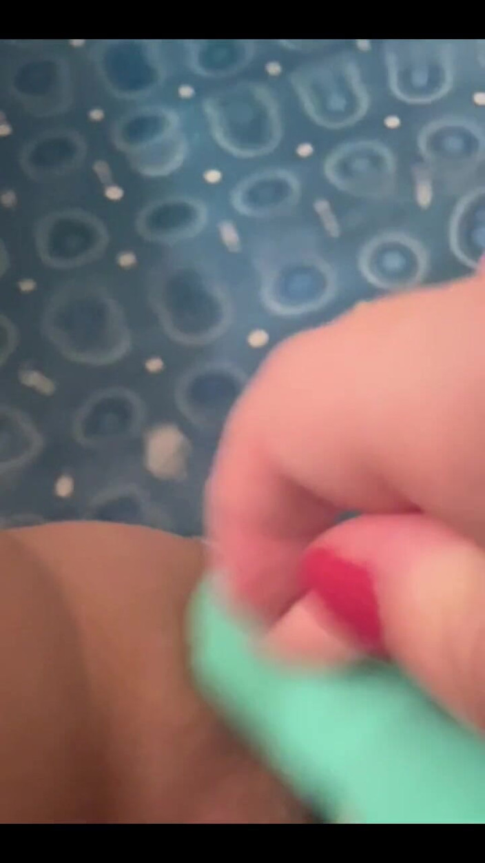 Dirtysecret: Adoro questo dildo che si spinge da sola