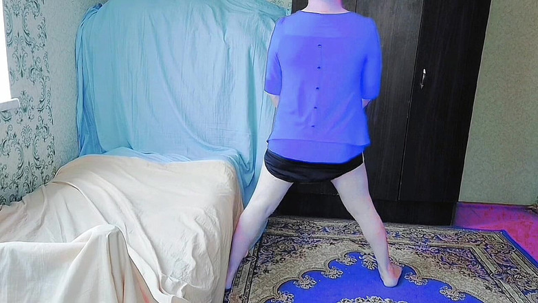 Kitty_Cross: Ik ben een jongen travestiet die zichzelf slaat op een...