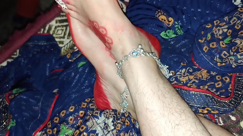 Lalita Singh: Desi Village Loszka ciasne cipki palcami na sypialni