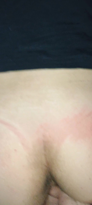 Ionut899: Ayah tiriku aku habis-habisan sampai aku crot di dalam