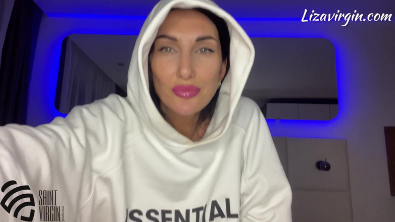 LizaVirgin: ホットな熟女がシャッキングオーガズムを得る