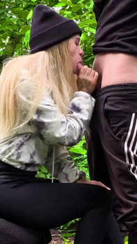 Linda hermanastra sabe cómo llevarte al orgasmo
