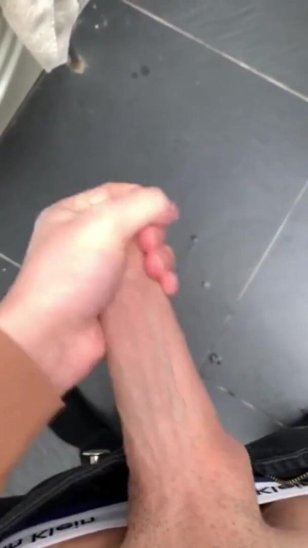 qaz11: Avrunkning på kamera-112