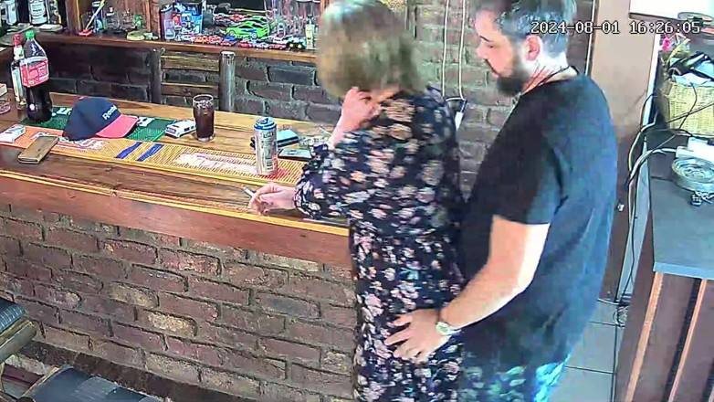 Sparowdox: Atrapé a mi esposa engañando con el vecino de al...