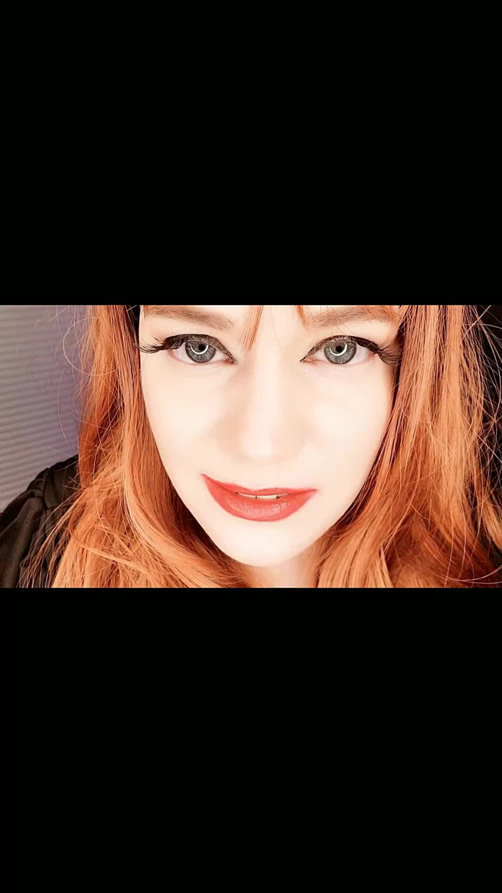 Scarlet Vixen: Scarlet schrumpft dich! (wmv)