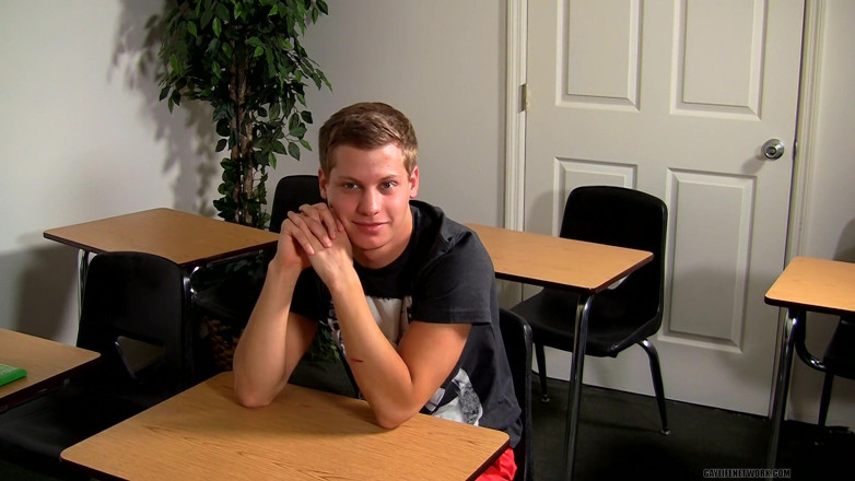 Teach Twinks: Entrevistando a sexy espada