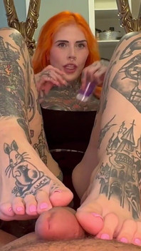 Inked2PLZ & Kaki saiznya 14 untuk menggembirakan