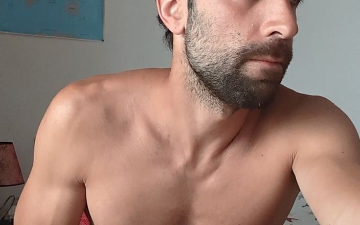 Zeus Ray: Me Desnudo, Muestro Mi Polla Masiva, Me Pajeo Y Me...