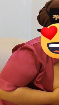 Pelacur Mesir lagi asik sama tukang ledeng Arab