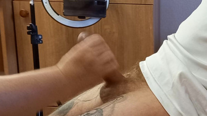 Zona901: 胖女人手动刺激射精的特写