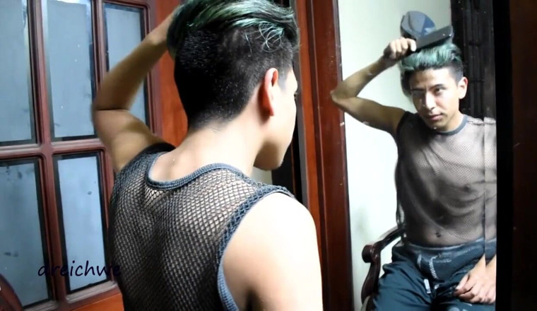 Dreichwe: Penteado emocionante no espelho