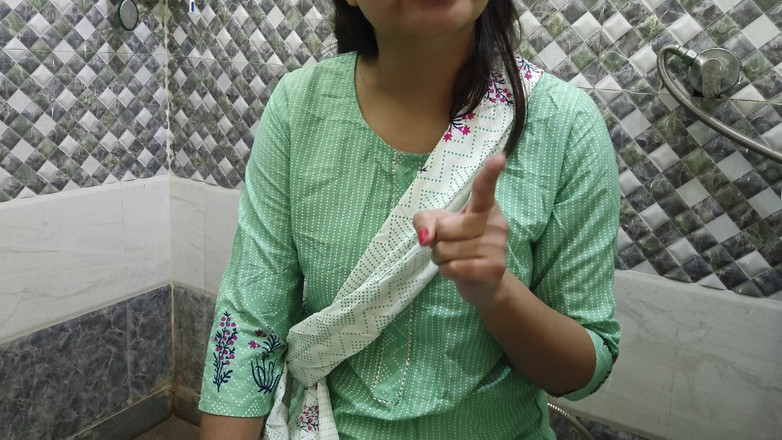 Saarabhabhi6: 인도 미녀 따먹기 엄마 음란한 배다른 아들 집에서 화장실에서 입에 사정 리얼 오르가즘