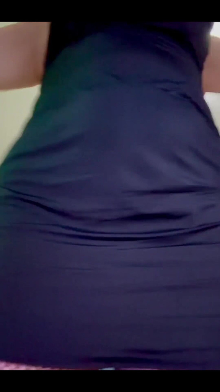 KarmenMilf: 새로운 의상을 어떻게 좋아하나요?