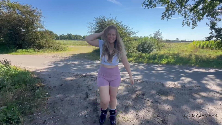 Maja Meer: Terjebak di jendela mobil - dan Anda mengambil kesempatan Anda..