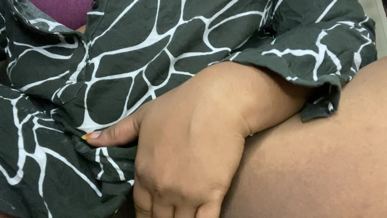 Angoori: Mallu Bahu figa dito