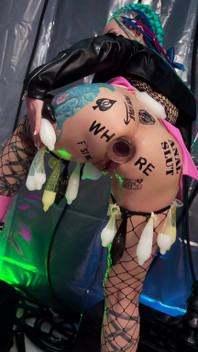 मेरा नया साइबरपंक वीडियो जल्द ही आ रहा है