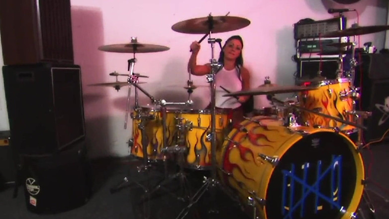 DARVASEX: Nadržené orgasmy Scéna-4 prsatá brunetka tvrdě šuká s koženými botami