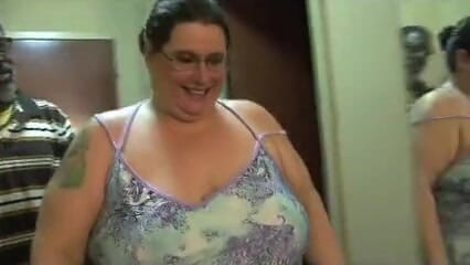 Porn Rap Star: Pierwszy czarny kutas Jennifer