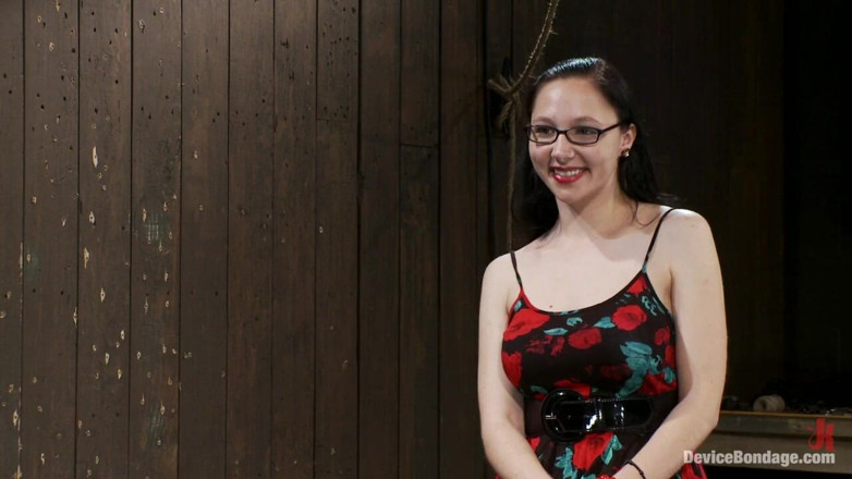 Kink: Maggie Mayhem viene rimorchiata nel culo e scopata nella fica
