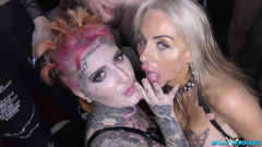 UkXXXpass: Bukkake incroyable à la soirée d'Halloween avec les superbes Pixie Peach...