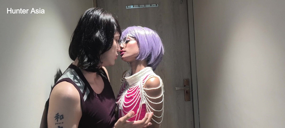 hunter Asia: Girlfriend Catches Boyfriend with Her Friend. Then Agrees for Threesome