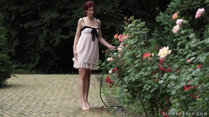 21 Naturals: 21 NATURALS - škádlení Clarkova ptáka špinavými mokrými nohami Shona River